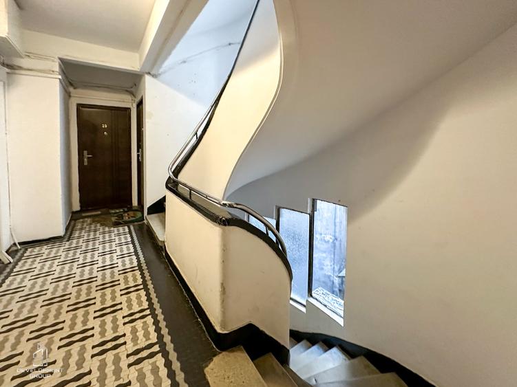 Apartament cu 4 camere decomandat în Armeneasca