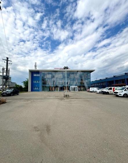 Spațiu comercial, de 1,600 mp, în Tunari