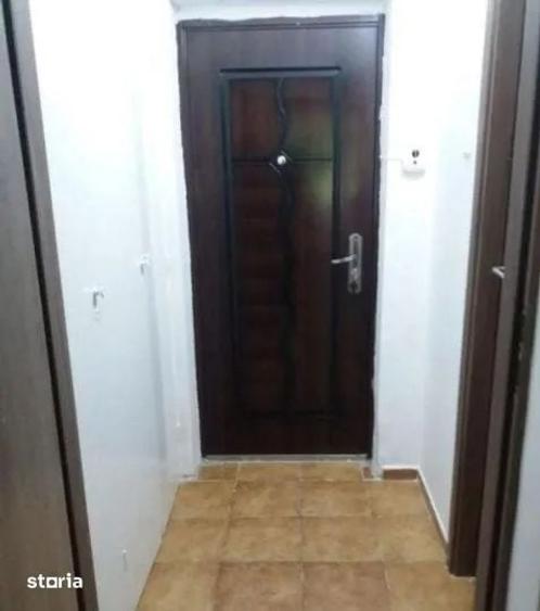 Garsonieră semidecomandată în Titan