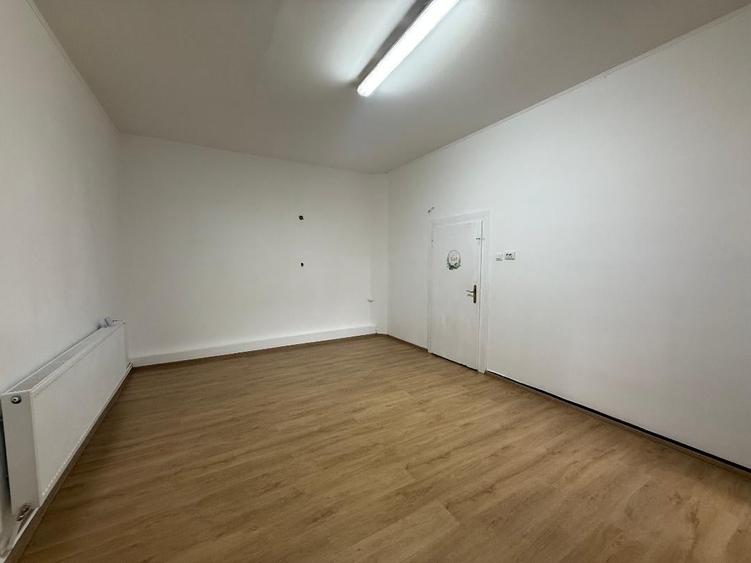 Casă cu 4 camere cu Teren 430 Mp în Cetate