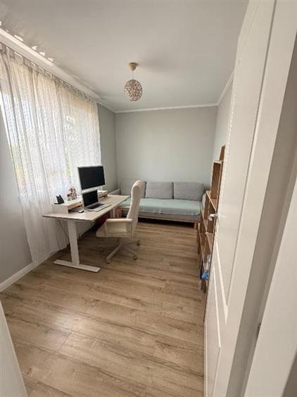 Casă cu 4 camere cu Teren 274 Mp în Central