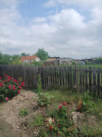 Teren de 500 mp, în Clondiru