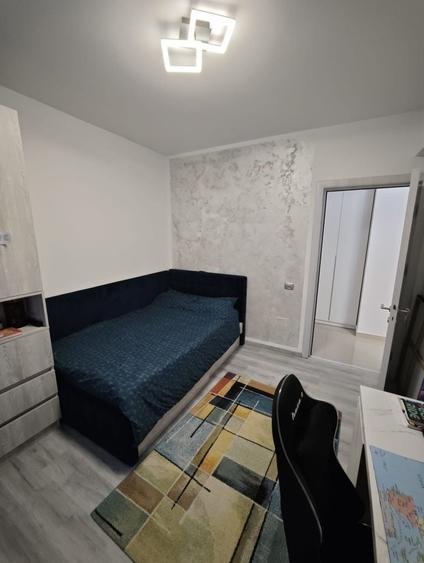 Apartament cu 3 camere decomandat în Găvana