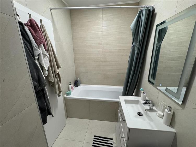 Apartament cu 2 camere decomandat în Calea Aradului