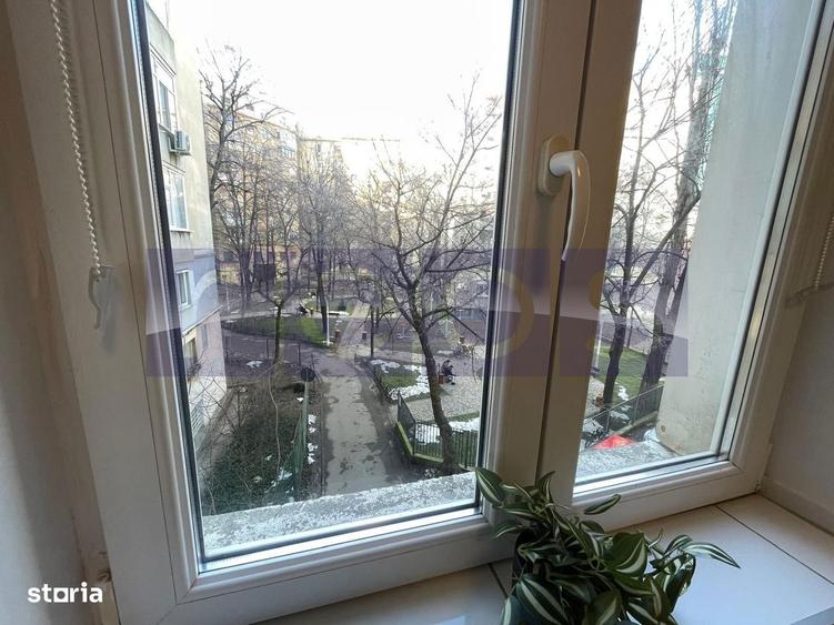 Apartament cu 2 camere semidecomandat, mobilat în Romană