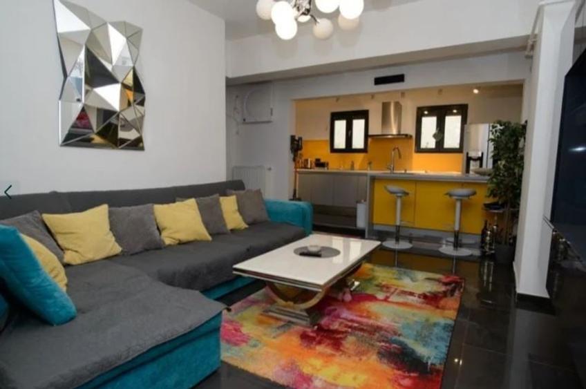 Apartament cu 2 camere decomandat în P-ța Alba Iulia