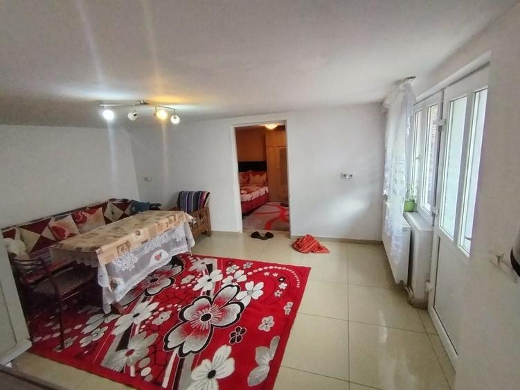 Casă cu 2 camere în Central