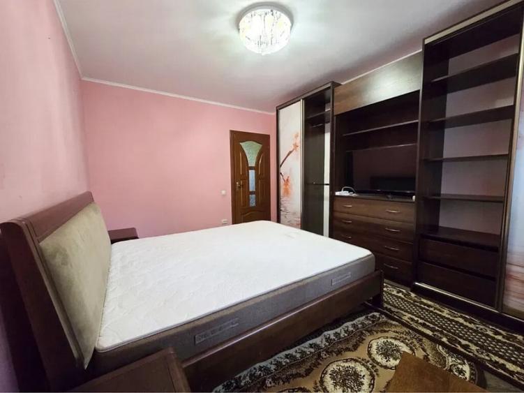 Apartament cu 2 camere decomandat în Drumul Sării