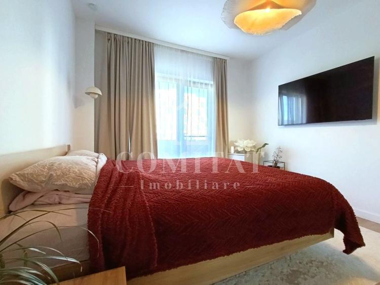 Apartament cu 2 camere semidecomandat, mobilat în Florești