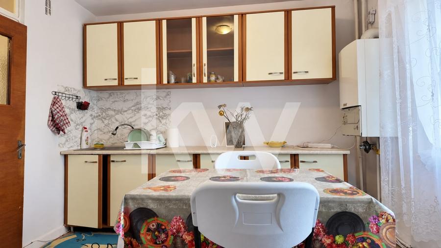 Apartament cu 3 camere decomandat, mobilat în Răcădău