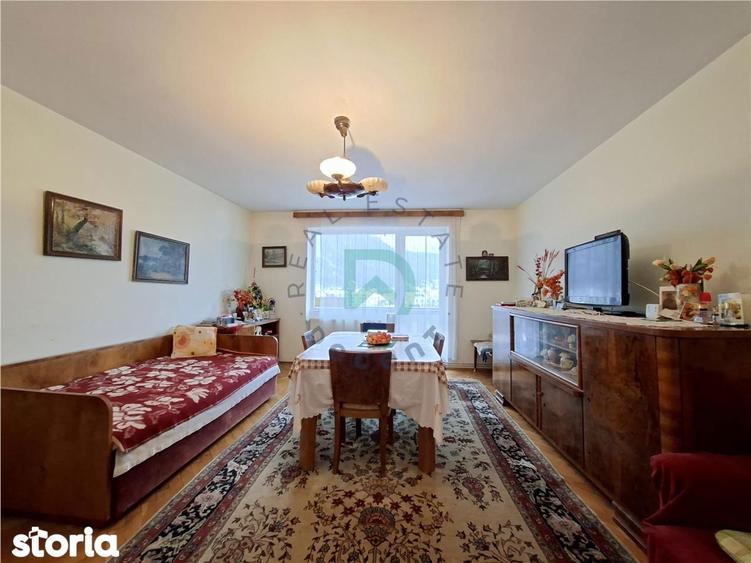 Apartament cu 3 camere decomandat în Centrul Istoric