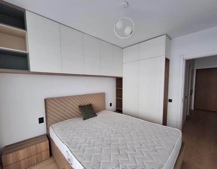 Apartament cu 2 camere semidecomandat, mobilat în Florești