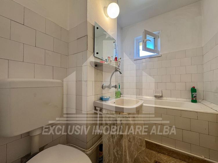 Apartament cu 2 camere semidecomandat, mobilat în Cetate