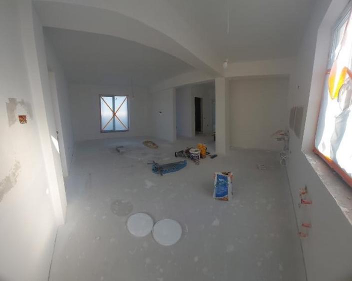 Casă cu 3 camere cu Teren 320 Mp în Vârteju