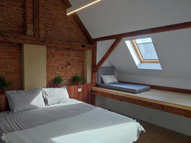 Apartament cu 2 camere semidecomandat în Exterior Vest
