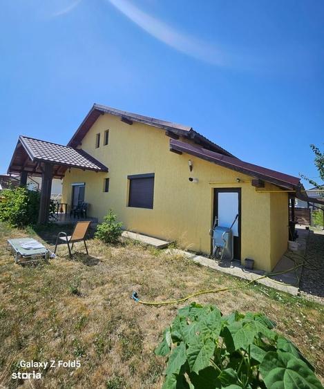 Casă cu 4 camere în Central