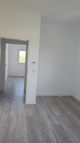 Duplex cu 4 camere cu Canalizare în Moșnița Veche