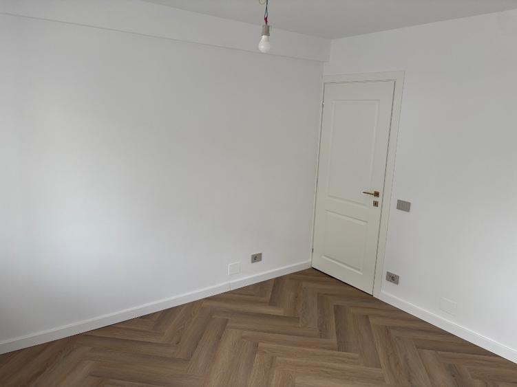 Apartament cu 3 camere decomandat în Floreasca