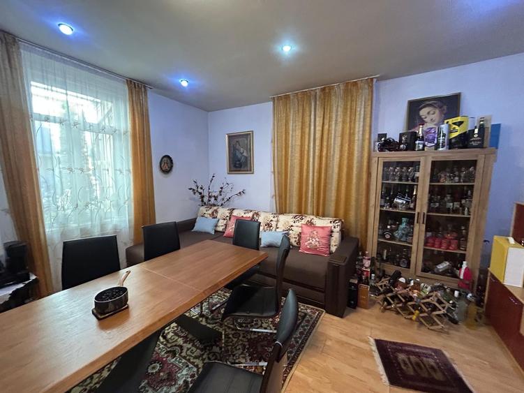 Casă cu 3 camere cu Canalizare în Precista
