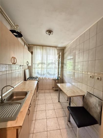 Apartament cu 3 camere decomandat în Gorjului