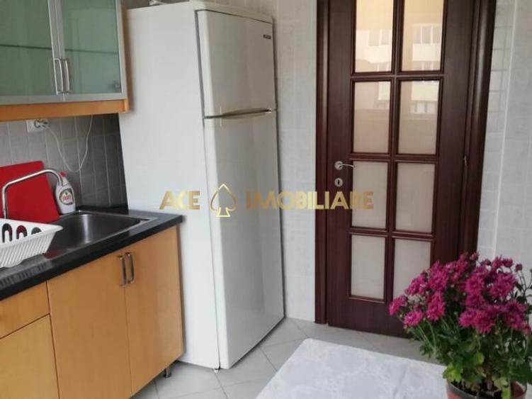 Apartament cu 2 camere semidecomandat, mobilat în Moșilor