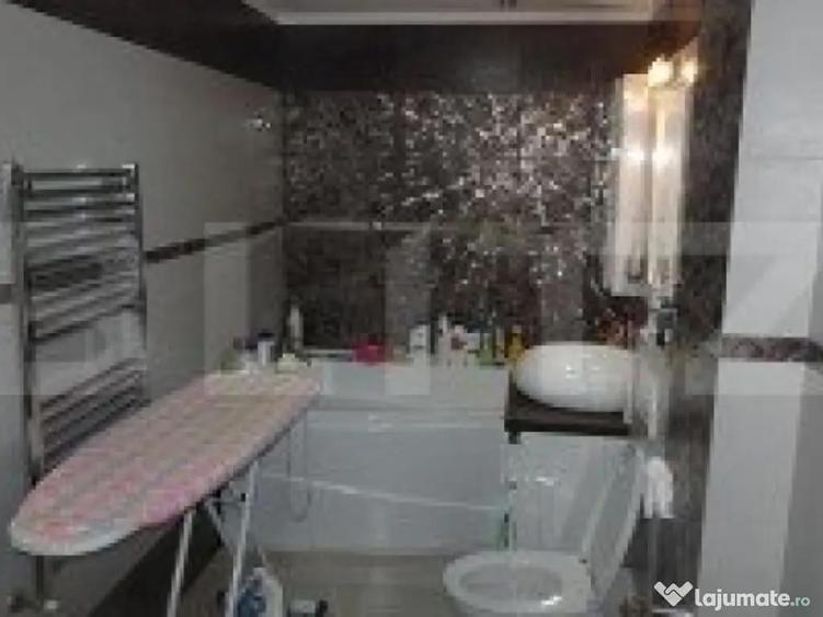 Apartament de vanzare, cu 4 camere, 92 mp, zona ultracentra - 2