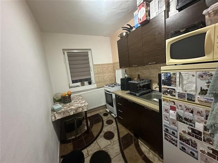 Decomandat, etaj intermediar in bloc anvelopat - 5