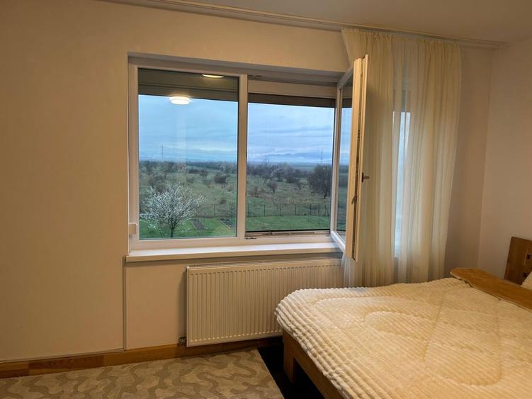 Casa de inchiriat - 8