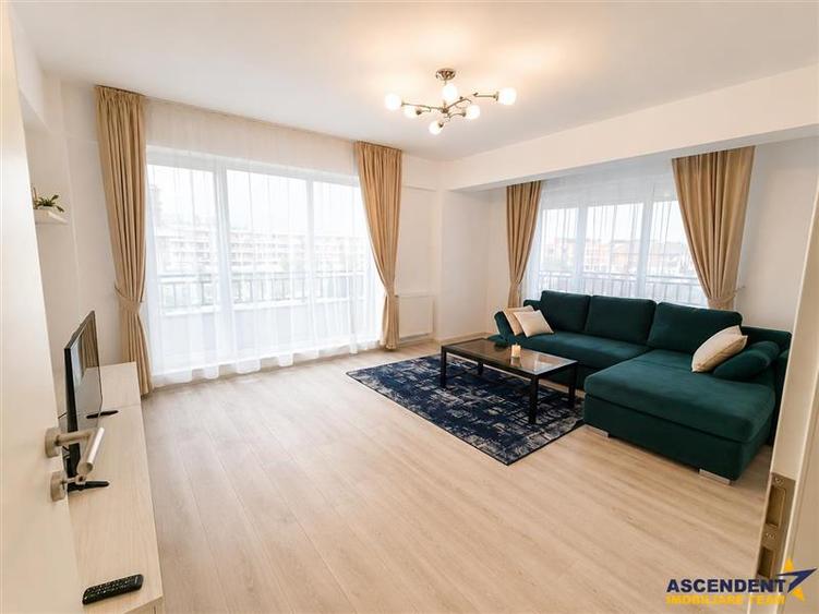 Apartament cu 3 camere, decomandat, regim vila, terasa, 2bai, Tractorul, Brasov - 1
