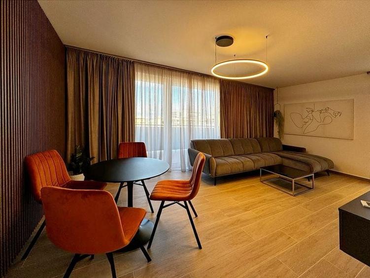 NOU, Prima Inchiriere - 3