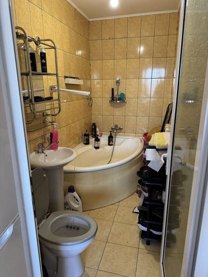Garsonieră decomandată în Central