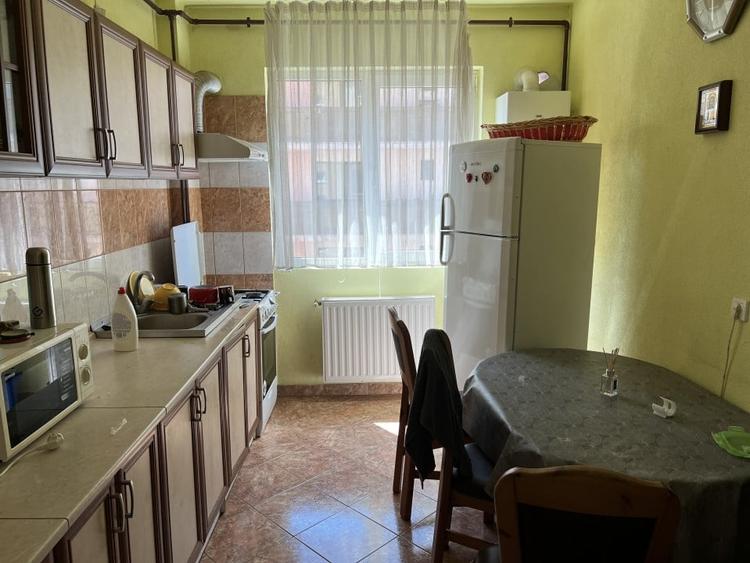 ap 3 camere turnisor et 2 str frunzei ,balcon,parcare - 3