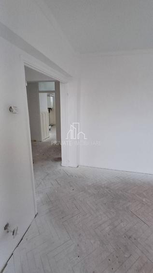 Apartament 3 camere, hol patrat, 2 balcoane,etaj intermediar, Unirii - 11
