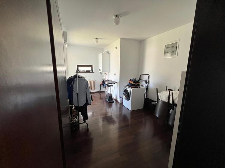 Vila superba cu piscina si anexa camera hobby - 15