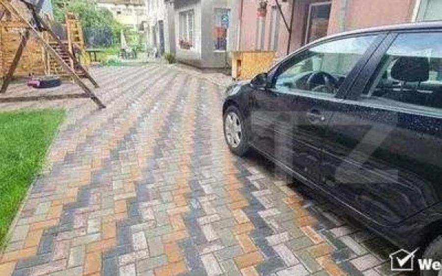 Casa individuala rezidentiala sau spatiu comercial, 6 camere - 1