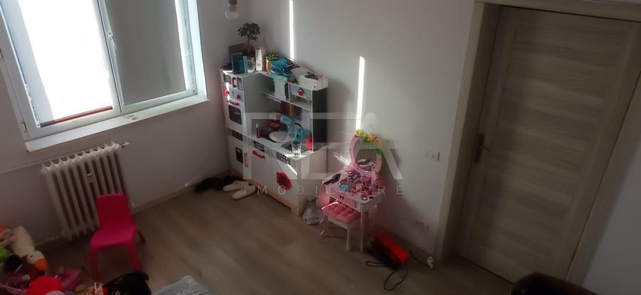 Apartament 3 Camere , Decomandat , Zona Alexandru Obregia - 3