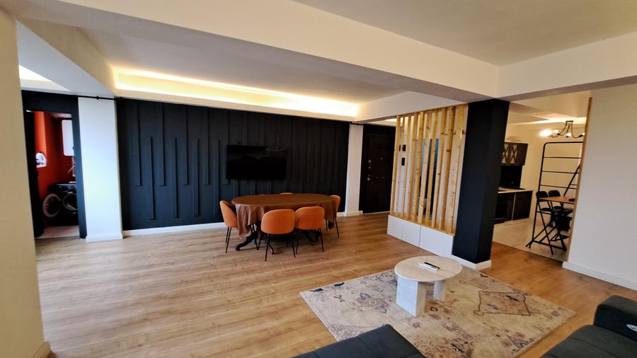 APARTAMENT 3 CAMERE CU 3 BAI - LUX - LOC PARCARE - COMISION 0 - 15