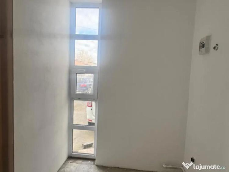 Casa la cheie, ideala birou sau locuinta 75mp utili, zona Br - 3