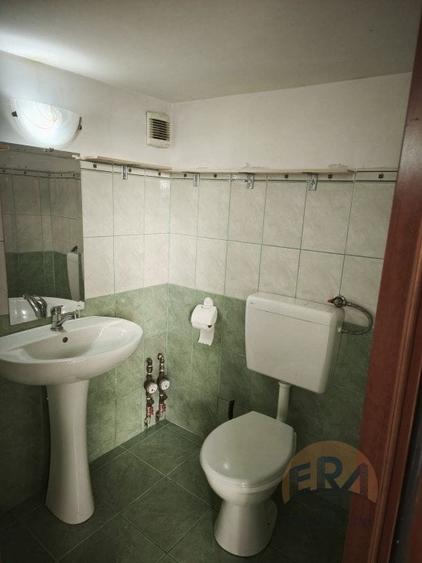 Spatiu comercial central de inchiriat, pe pietonala - 1
