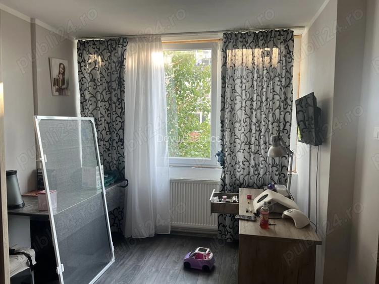 Vand garsoniera Luminisului