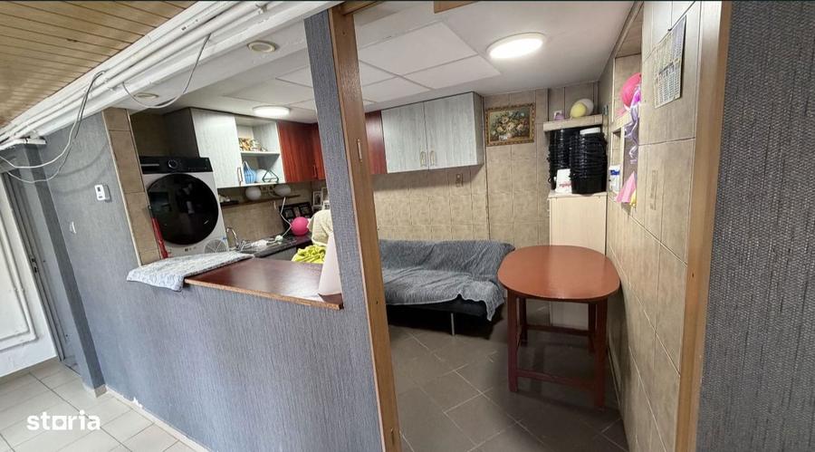 Casa de vanzare Ultracentrala + spatiu comercial ( chirie atractiva) - 4