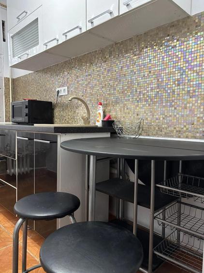 INCHIRIERE apartament 2 camere Strada Covasna, Sector 4 - 3