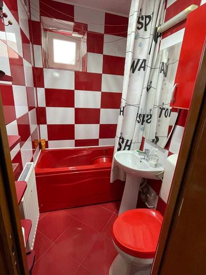 Apartament 3 camere Trivale , Decomandat, Etaj 1/4 - 7