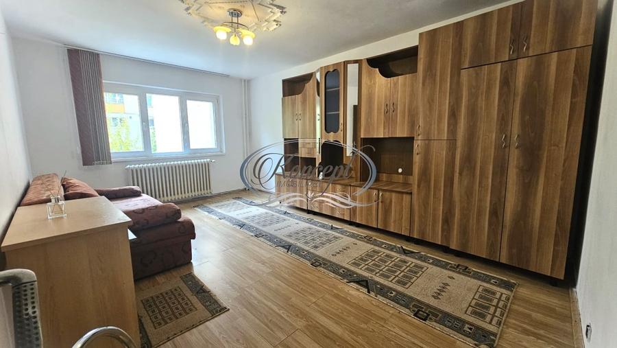 Apartament decomandat, la etajul 1 - 1