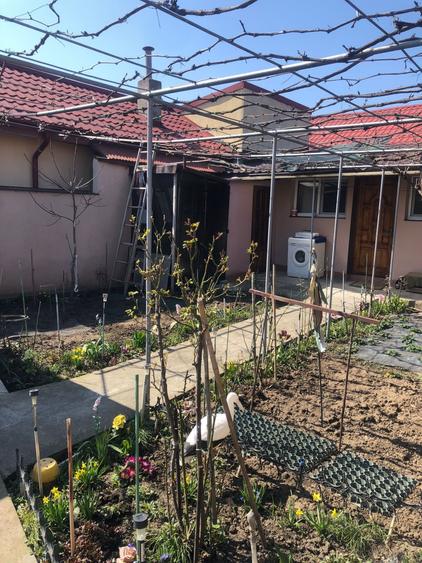 Garsoniera decomandata la casa - zona Coiciu - 1.500 ron/luna (Cod E2+E7) - 1