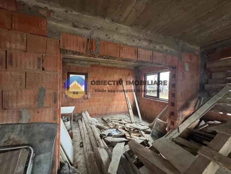 Vila la rosu + teren 500 mp de vanzare Zona Fermelor - 5