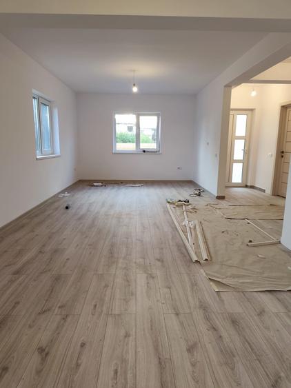 FARA COMISIOANE casa cu 4 - 5 camere P+1+pod 2 placi terasa cam tehnic la cheie - 6