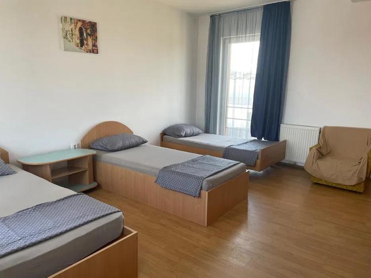 Apartament cu 3 camere, 70 mp, decomandat, etaj intermediar, parcare, zona Ira - 4