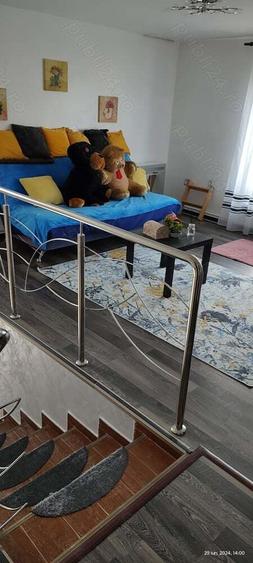 casa cu etaj de vanzare . - 1