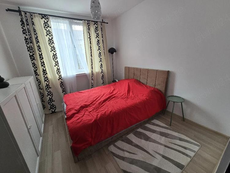 Apartament cu 4 camere decomandat în Central